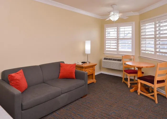 Cayucos Beach Inn