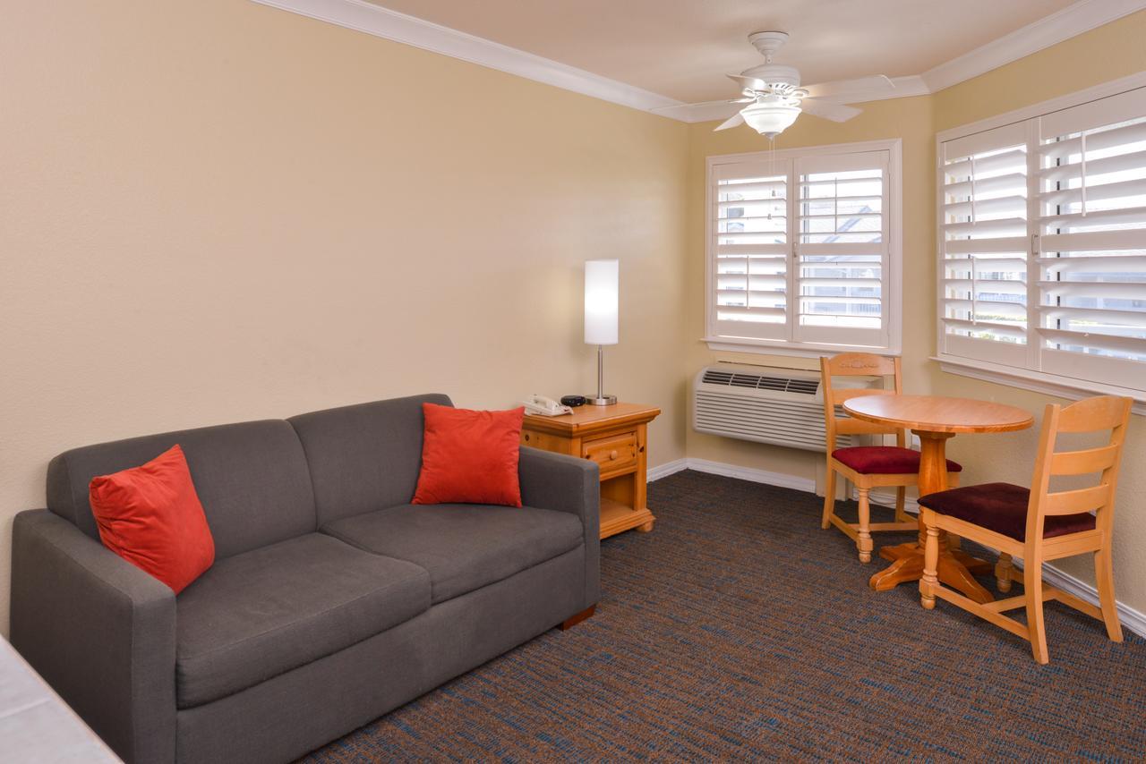 Cayucos Beach Inn Motel 2*