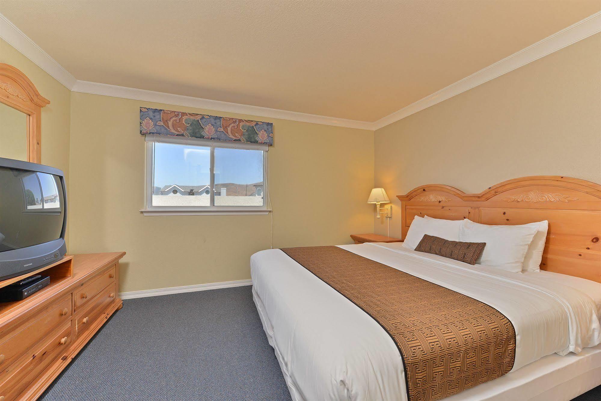 Cayucos Beach Inn Motel